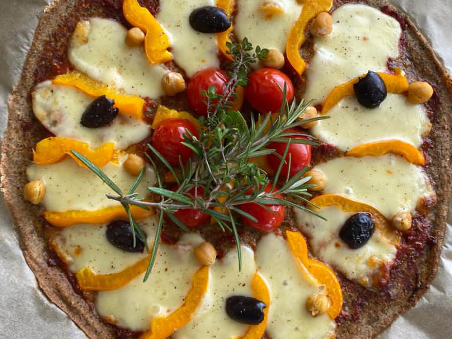 Quinoa-Hirse-Pizza